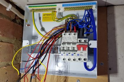 Picture 5: Some of the switches (MCB) for the individual circuits in the house have been wired in. An RCBO switch has also been wired in. 